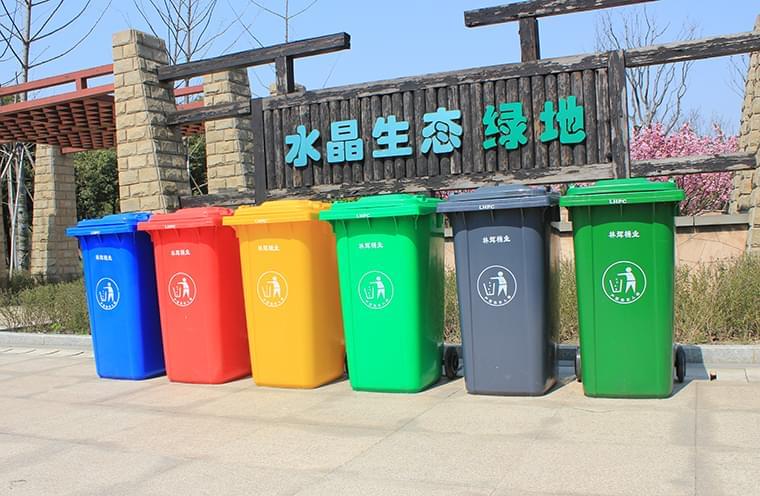 助力鄉(xiāng)村振興戰(zhàn)略，林輝環(huán)衛(wèi)垃圾桶從不缺席