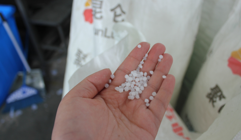 原材料價(jià)格下跌，塑料托盤價(jià)格下降如箭在弦！